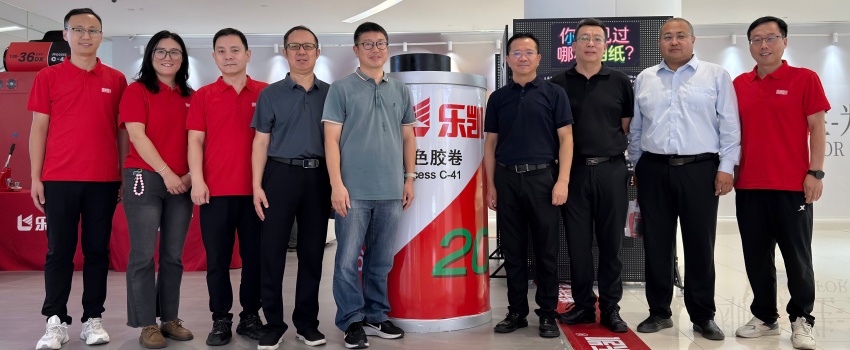 樂凱膠片國慶亮相保定萬博廣場，8天沉浸式體驗(yàn)點(diǎn)燃市民光影熱情